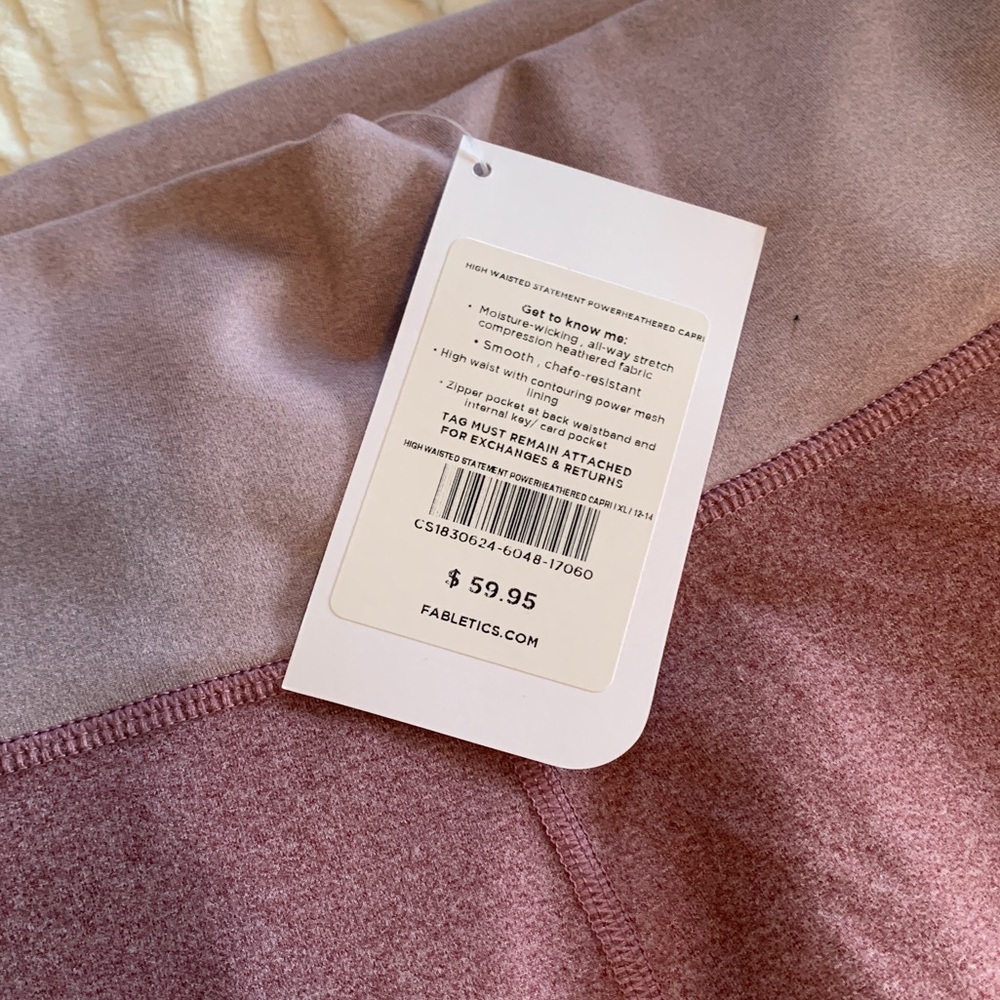 Fabletics Outfit - Picture 3 of 4
